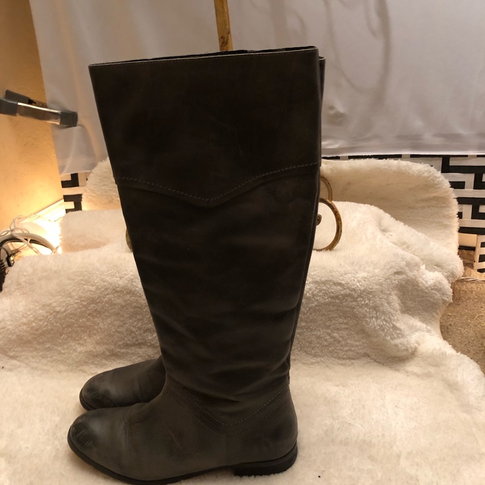 Luichiny. BOOTS